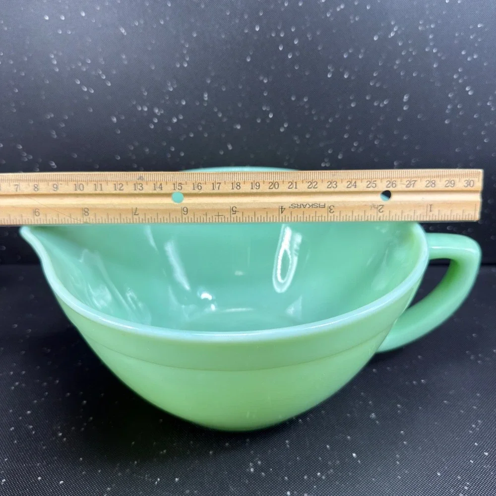 Fire King Jadeite Glass Batter Bowl with Spout and Handle Vintage Green 9in